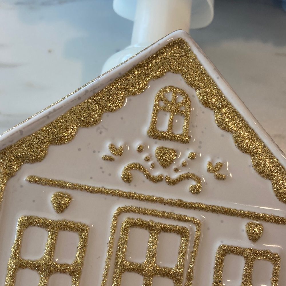 Bath & Body Works Gingerbread House Foaming Soap Dispenser White Gold Glitter - Picture 6 of 12